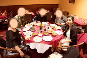 Bersama keluarga