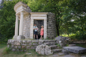 Le Temple de la Philosophie moderne - dari samping